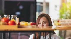 Vanliga misstag som gör att hungern inte släpper efter måltiden