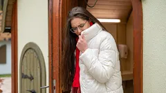 Så får du bort svettlukt från ytterkläder utan att tvätta – effektiva husmorsknep